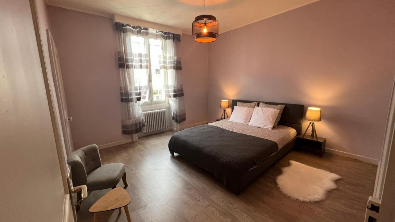 Appartement T4 70M2 - Meuble - Centre Ville - Proche Thermes Lons-le-Saunier Exterior photo