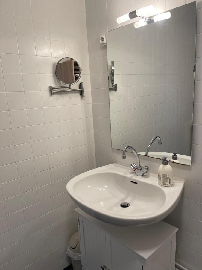 Appartement T4 70M2 - Meuble - Centre Ville - Proche Thermes Lons-le-Saunier Exterior photo