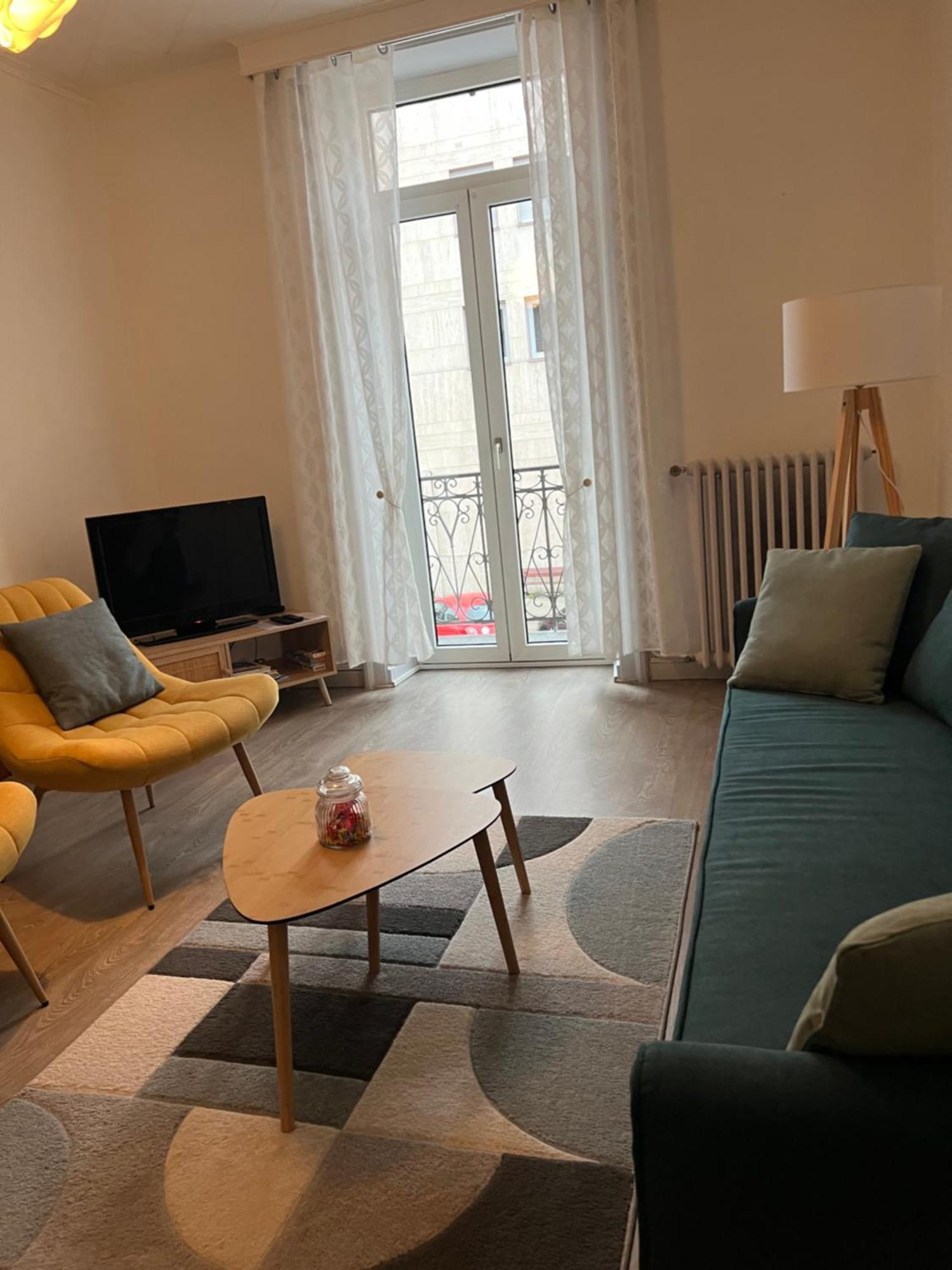 Appartement T4 70M2 - Meuble - Centre Ville - Proche Thermes Lons-le-Saunier Exterior photo